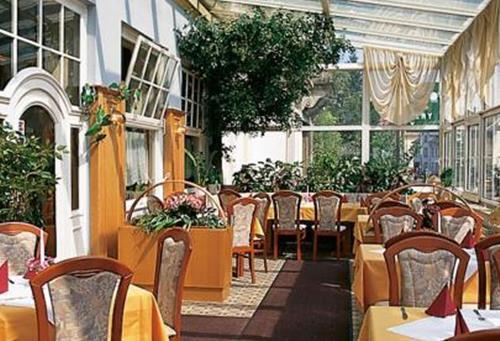 Hotel - Restaurant Kurhaus Klotzsche Dresden Exterior photo